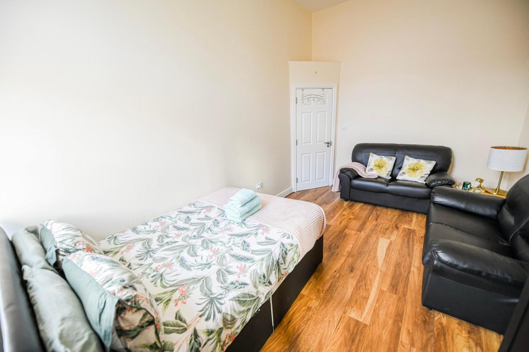 Charming 2-Bedroom Flat In Shepherd'S Bush, Near Hammersmith Лондон Екстериор снимка